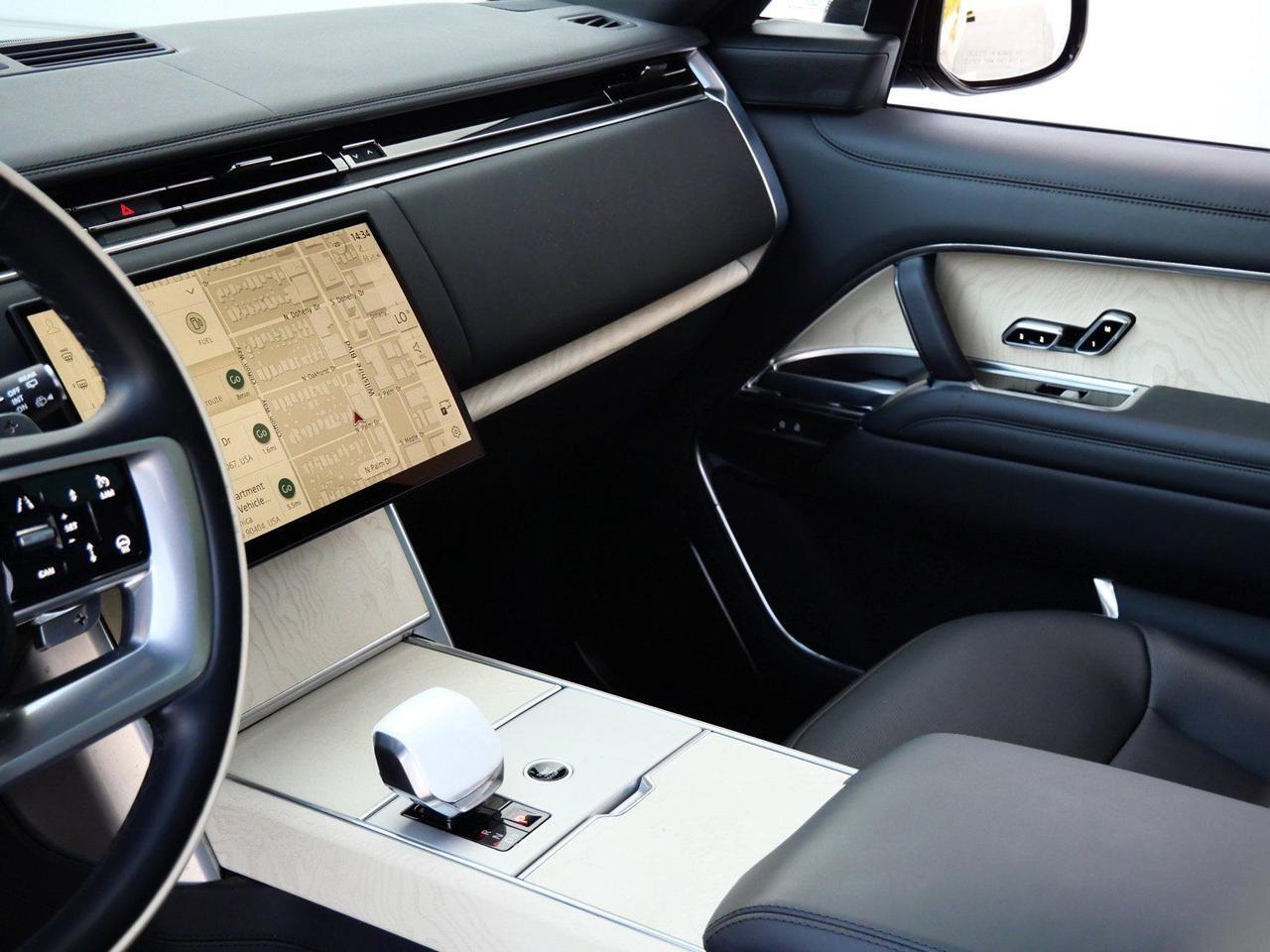 2024 Land Rover Range Rover SV SV Lawrence KS