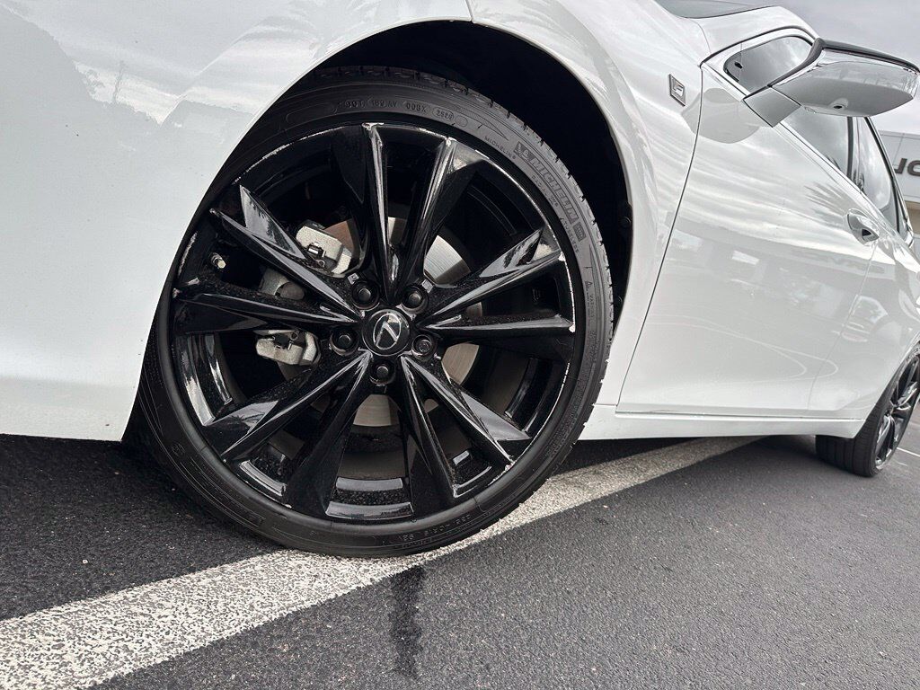 2024 Lexus ES Hybrid