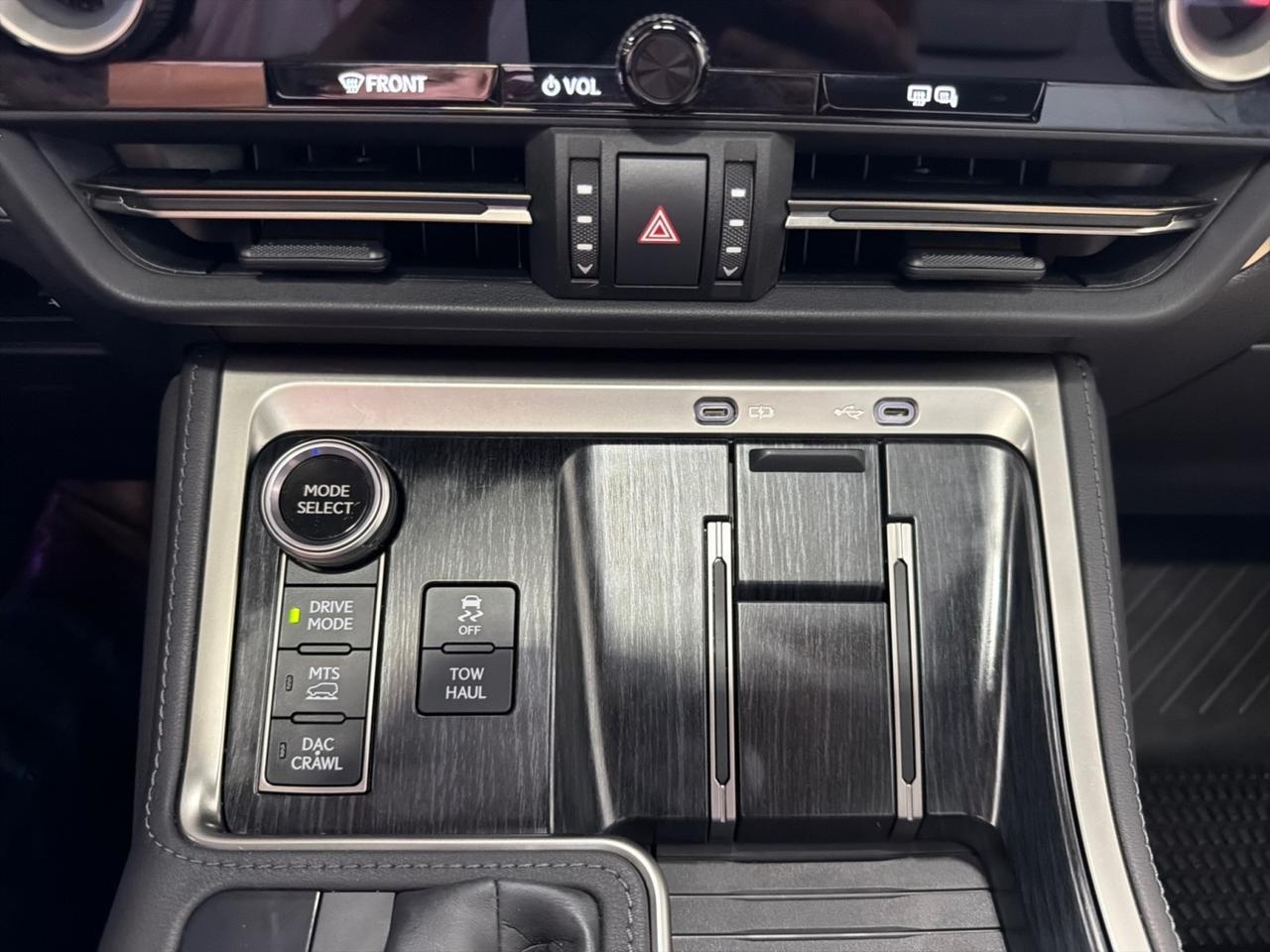 2024 Lexus GX550 Overtrail+, HUD, Cool Box, ML Sound, Traffic Jam Assist, Digital Key Houston TX 2024 Lexus GX550 Overtrail+, HUD, Cool Box, ML Sound, Traffic Jam Assist, Digital Key Houston TX