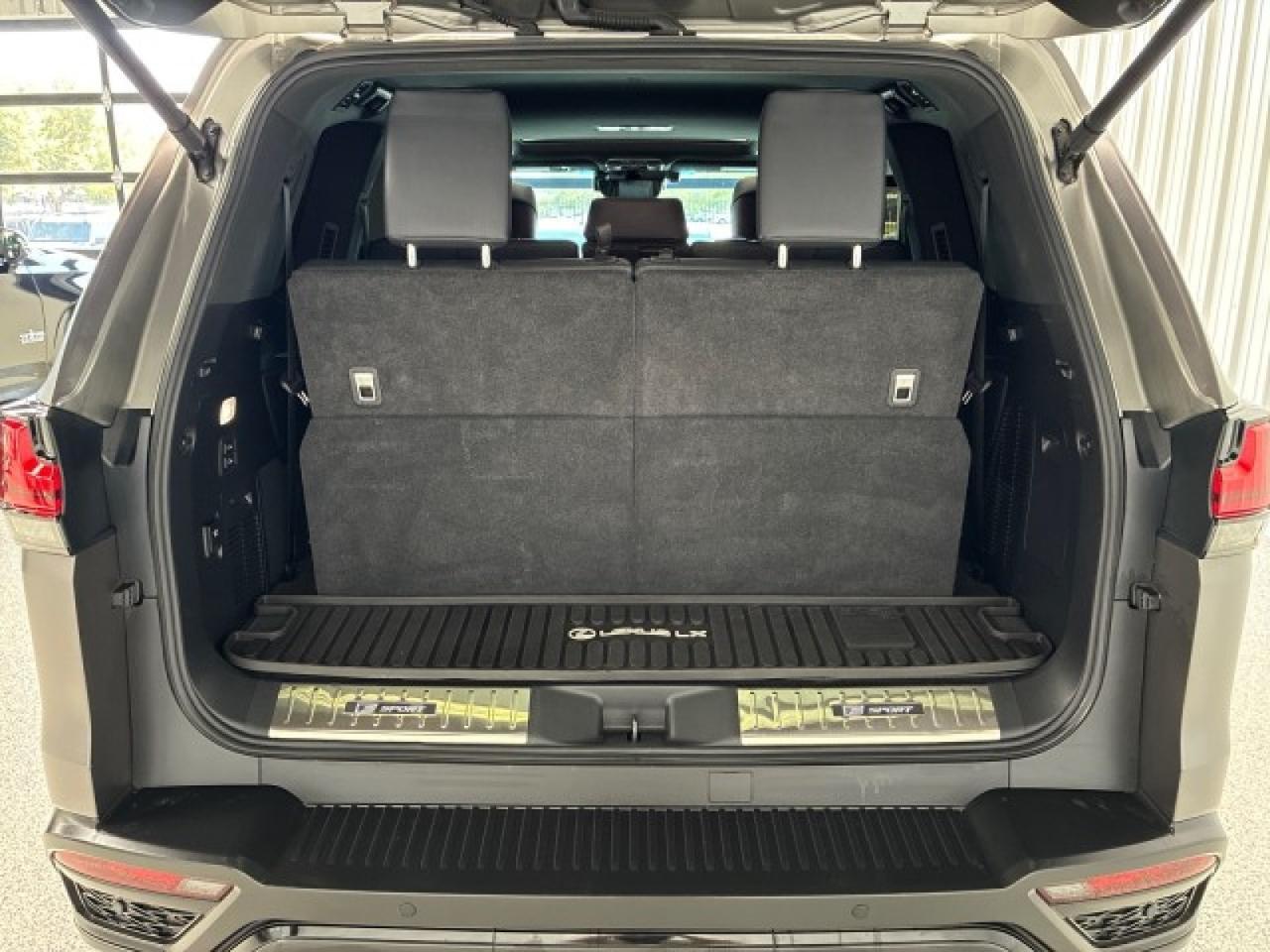2024 Lexus LX600 F-SPORT, ML 25-Speaker Sound, Acitve Height Control, Vossen Whee Houston TX 2024 Lexus LX600 F-SPORT, ML 25-Speaker Sound, Acitve Height Control, Vossen Whee Houston TX