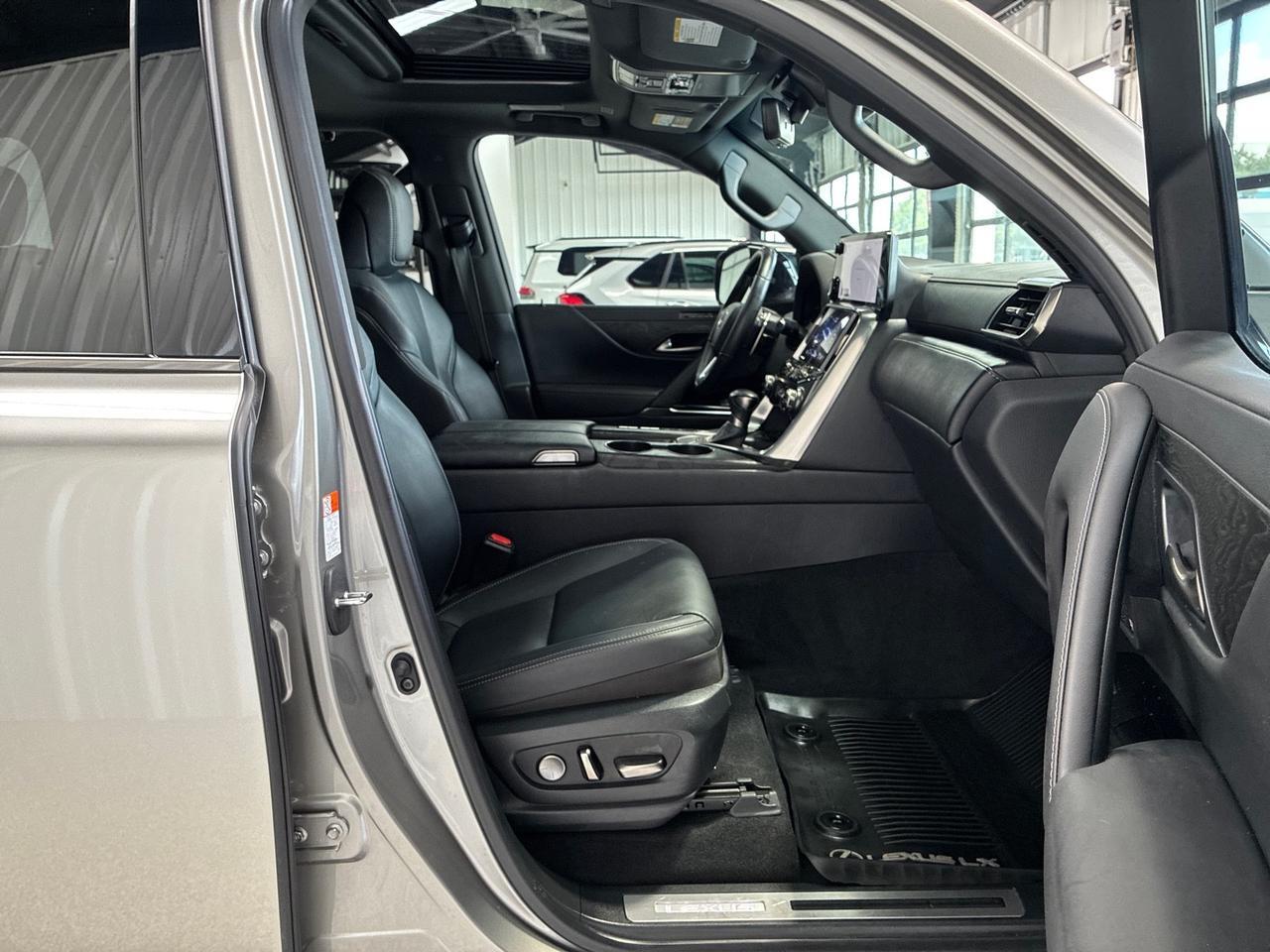 2024 Lexus LX600 Luxury, Active Height Control, Appearance Pkg, Rear Entertainment Houston TX 2024 Lexus LX600 Luxury, Active Height Control, Appearance Pkg, Rear Entertainment Houston TX
