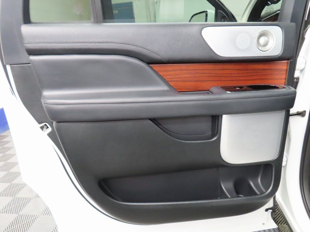 2024 Lincoln Navigator L Reserve 4WD Fond du Lac WI