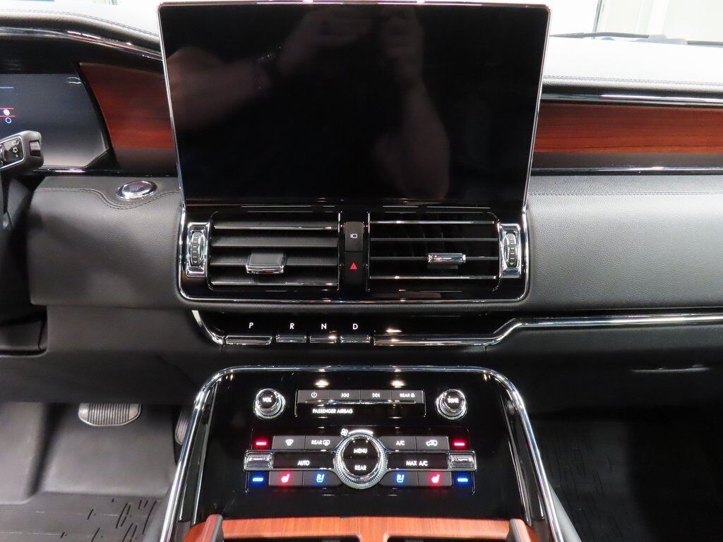 2024 Lincoln Navigator L Reserve 4WD Fond du Lac WI