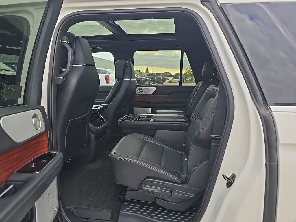 2024 Lincoln Navigator L Reserve 4WD Fond du Lac WI