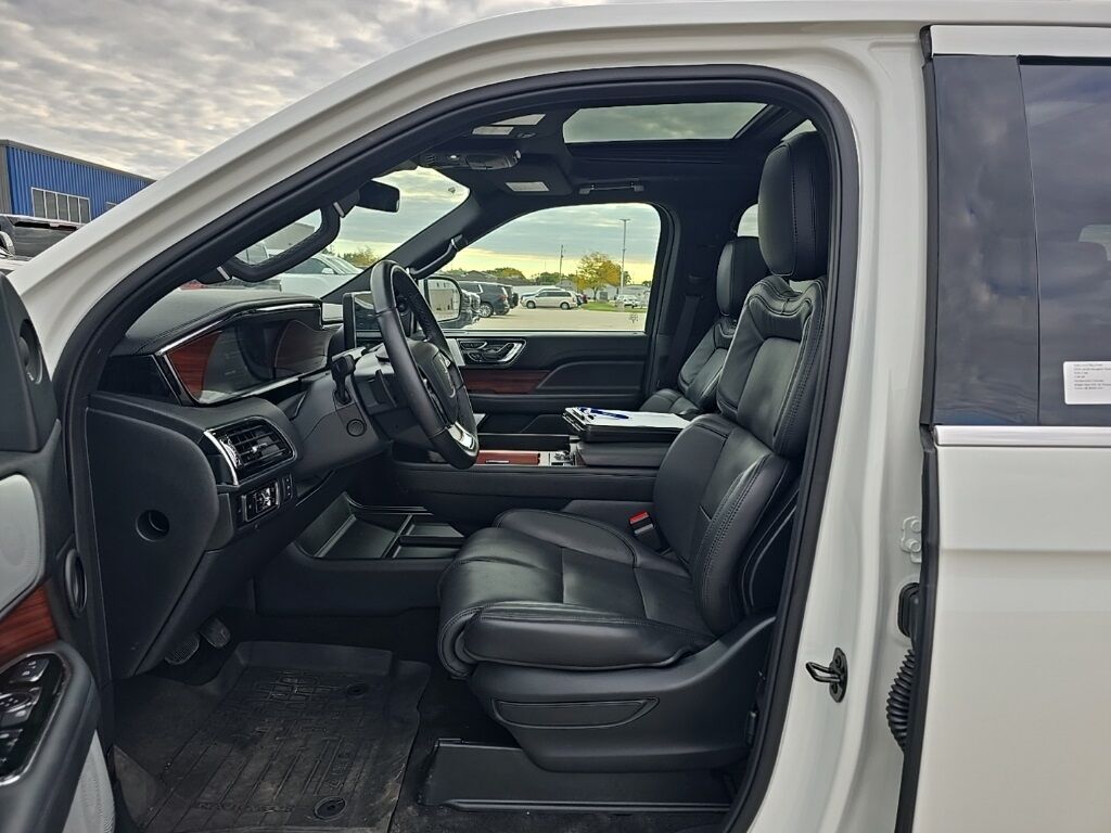 2024 Lincoln Navigator L Reserve 4WD Fond du Lac WI