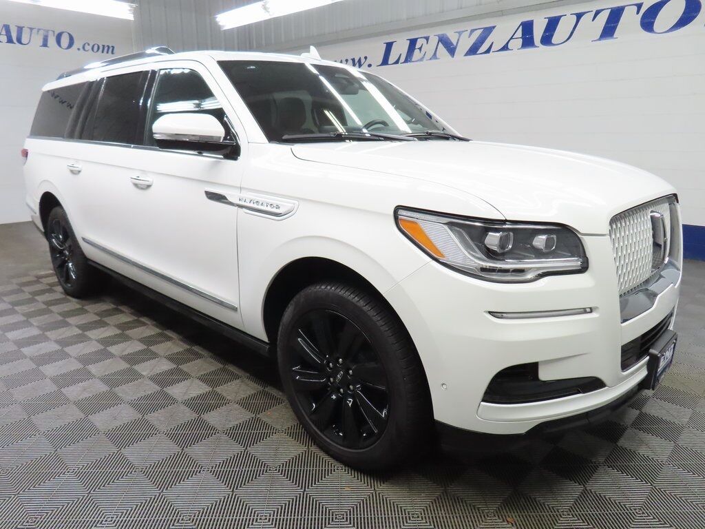 2024 Lincoln Navigator L Reserve 4WD Fond du Lac WI