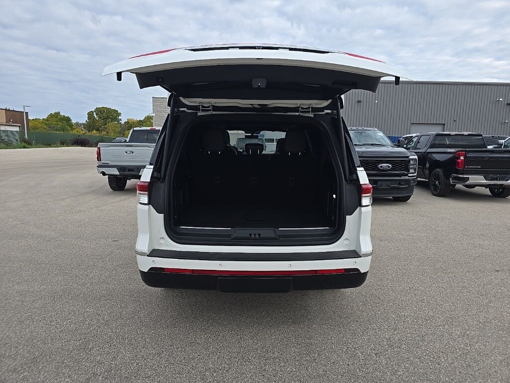 2024 Lincoln Navigator L Reserve 4WD Fond du Lac WI