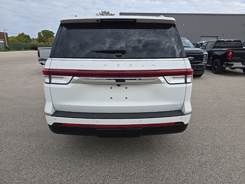 2024 Lincoln Navigator L Reserve 4WD Fond du Lac WI