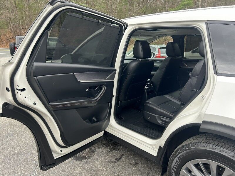 2024 Mazda CX-90 PHEV Preferred - 1 OWNER - POWER SUNROOF Webster MA 2024 Mazda CX-90 PHEV Preferred - 1 OWNER - POWER SUNROOF Webster MA