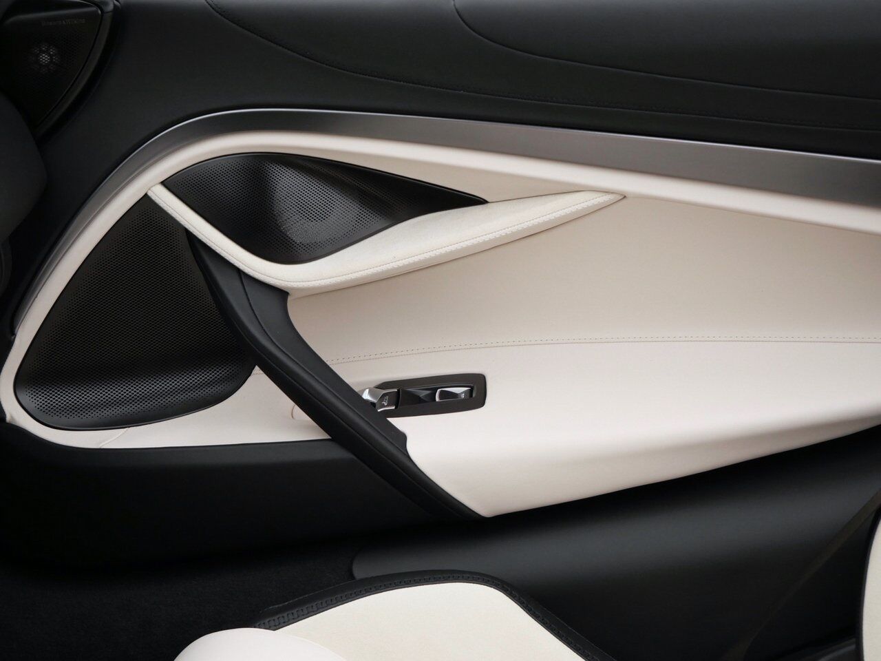 2024 McLaren 750S Spider Spider Lawrence KS