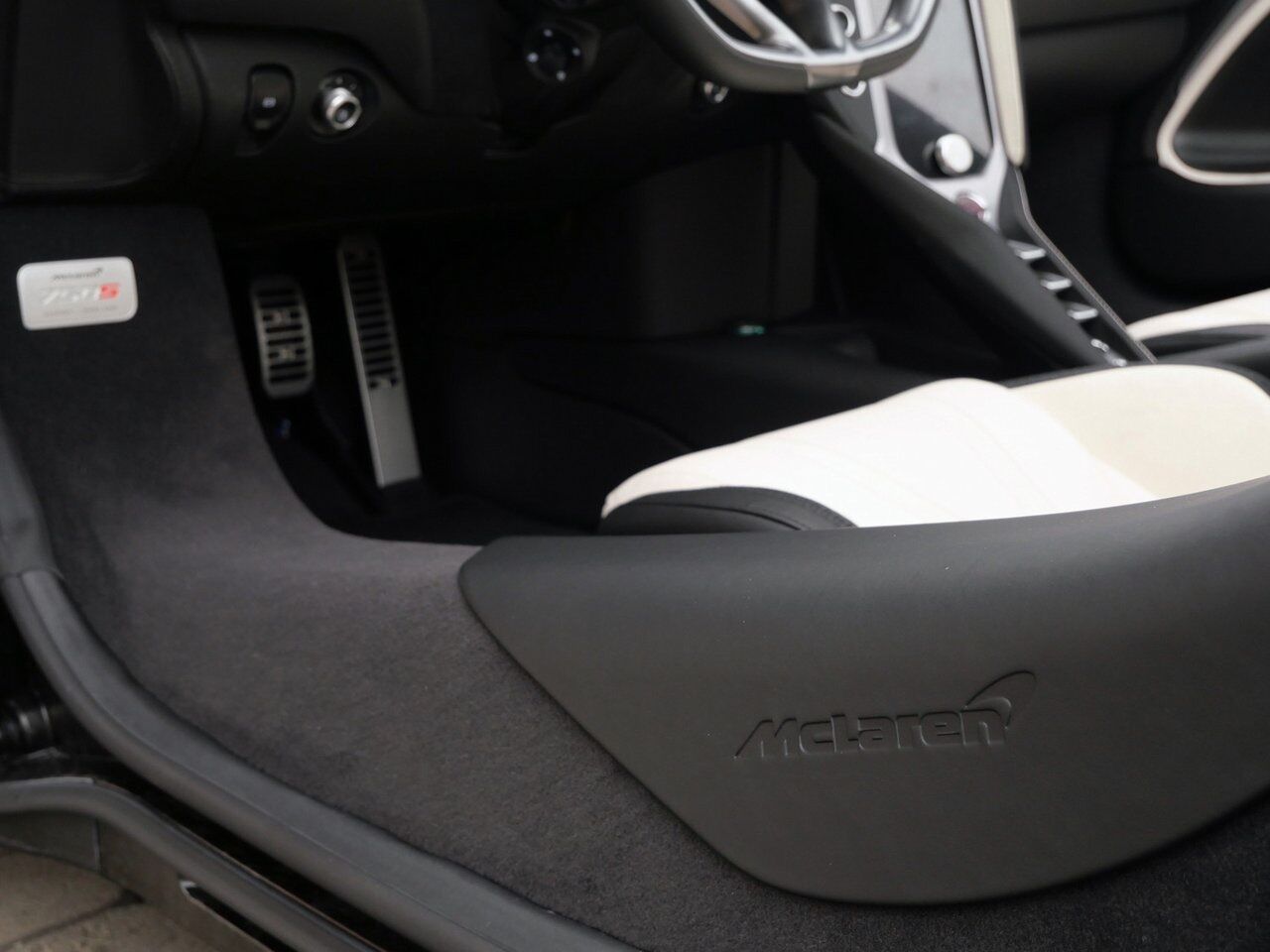 2024 McLaren 750S TechLux Spider TechLux Spider Lawrence KS