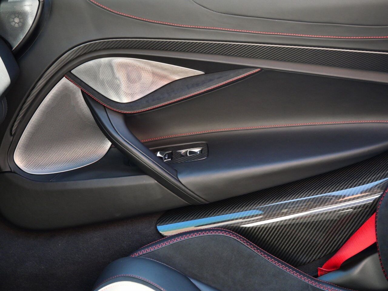 2024 McLaren 750S Techlux Techlux Lawrence KS