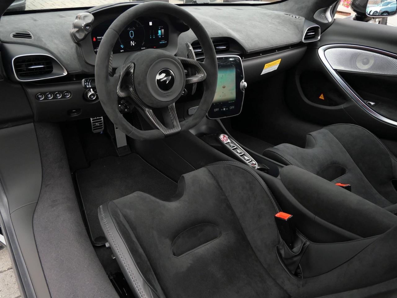 2024 McLaren Artura Performance Performance Lawrence KS