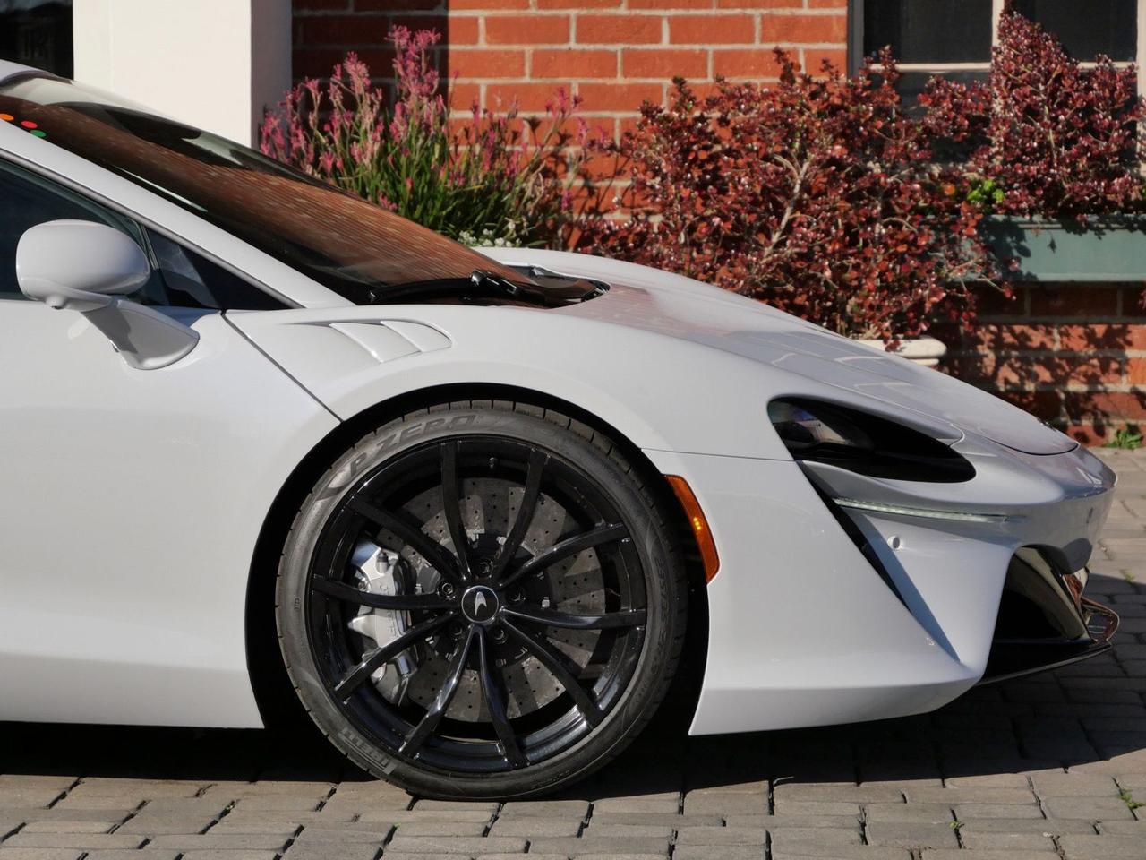 2024 McLaren Artura TechLux TechLux Lawrence KS