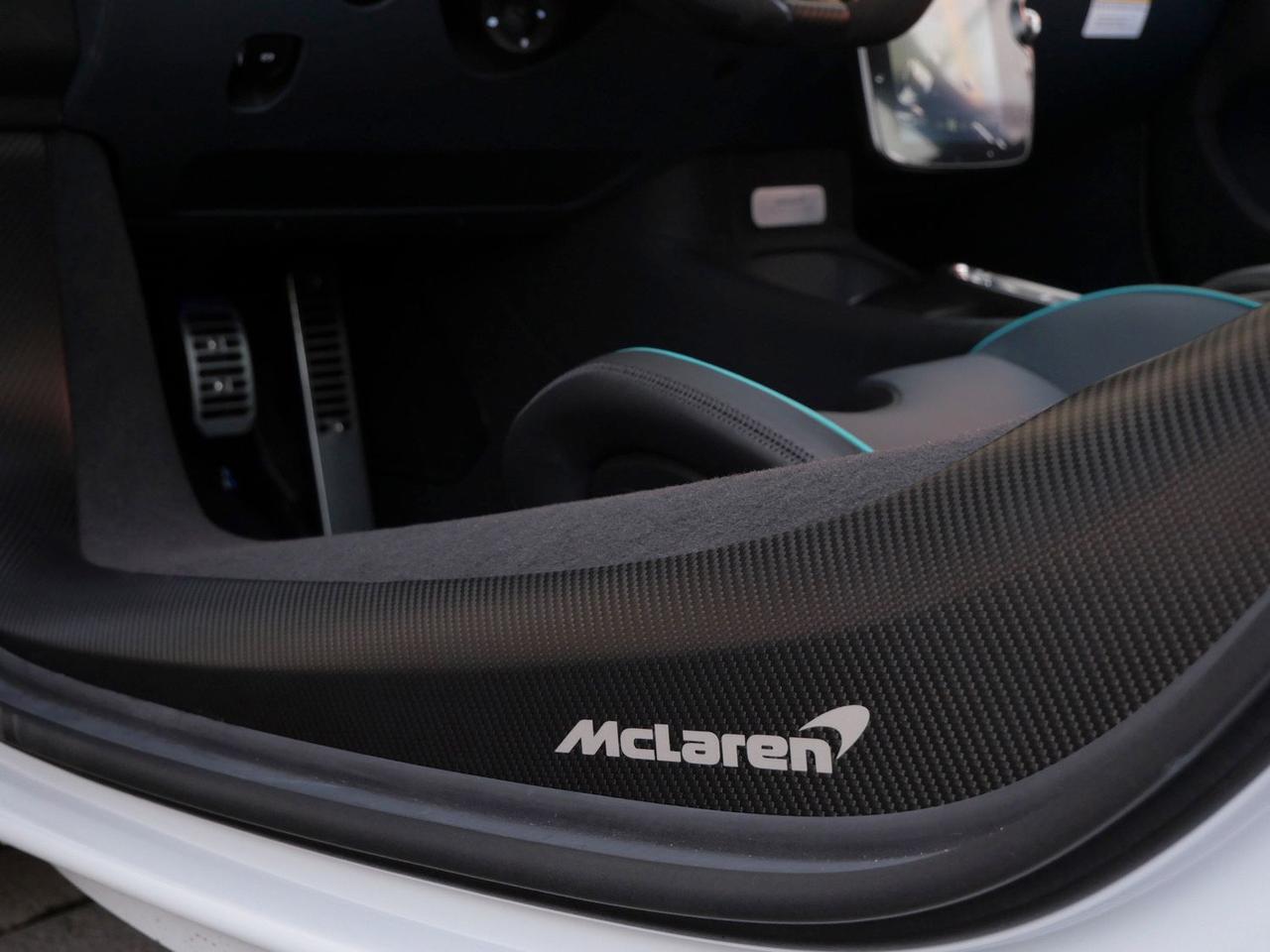 2024 McLaren Artura TechLux TechLux Lawrence KS