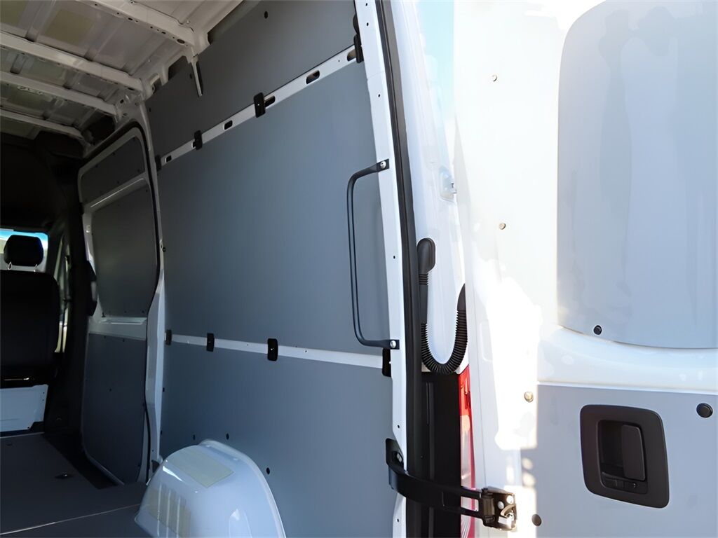 2024 Mercedes-Benz Sprinter 2500 Cargo 144 WB San Clemente CA