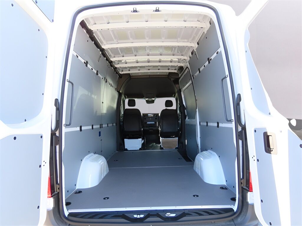 2024 Mercedes-Benz Sprinter 2500 Cargo 144 WB San Clemente CA