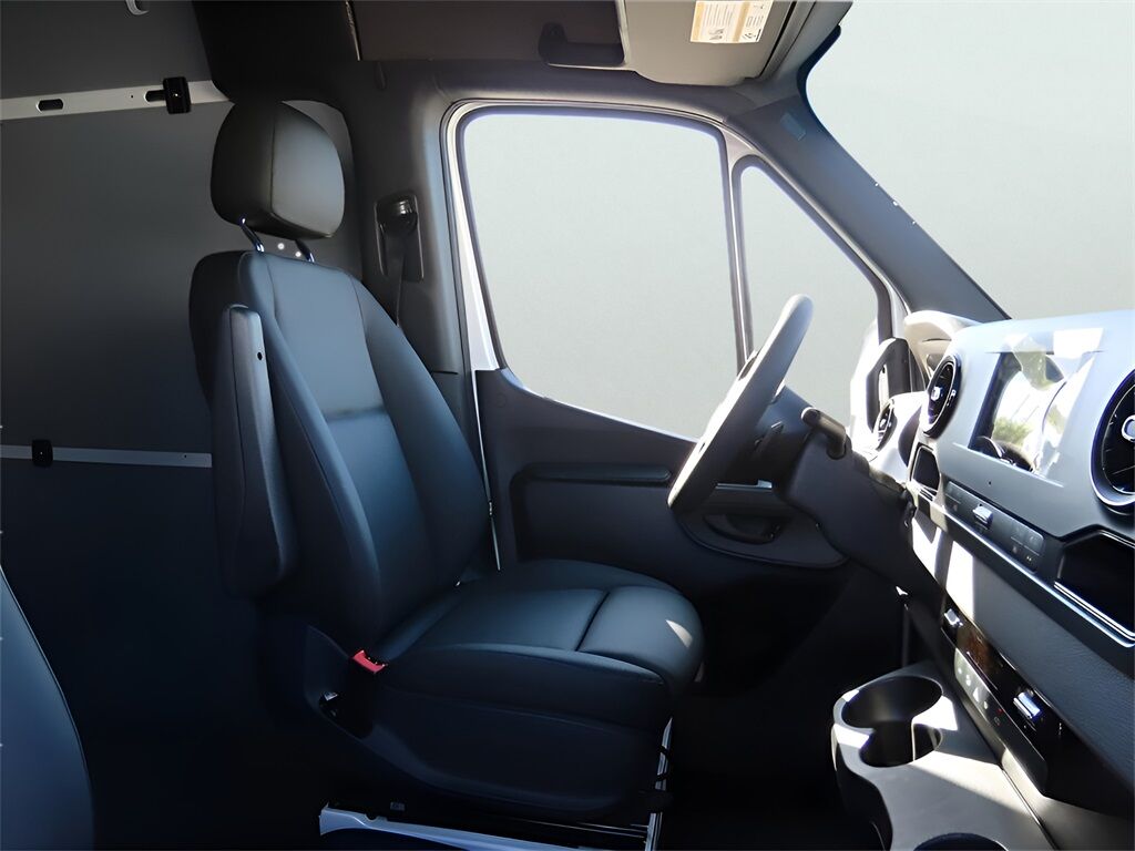2024 Mercedes-Benz Sprinter 2500 Cargo 144 WB San Clemente CA