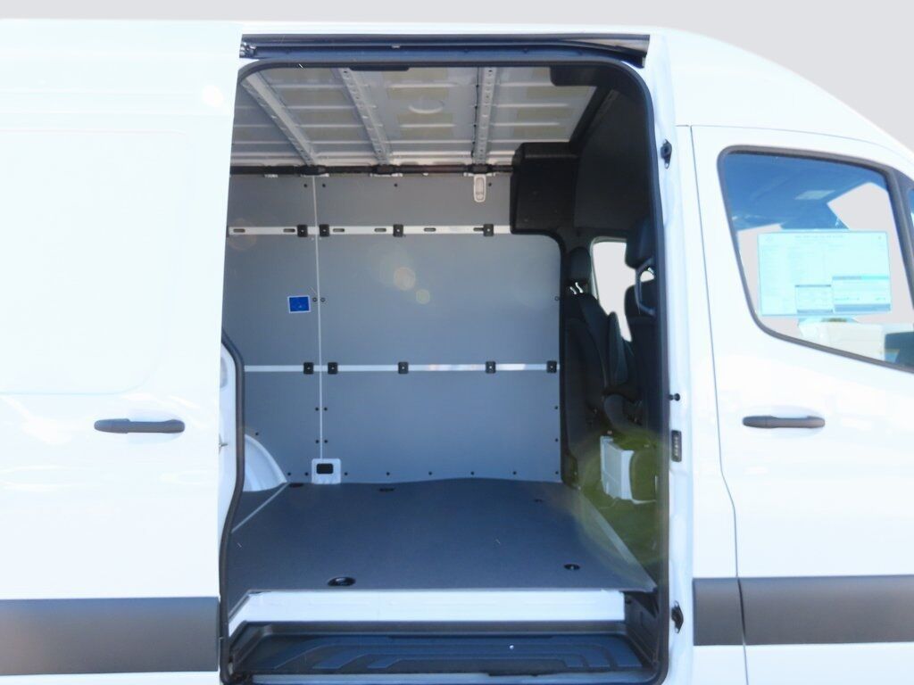 2024 Mercedes-Benz Sprinter 2500 Cargo 144 WB San Clemente CA