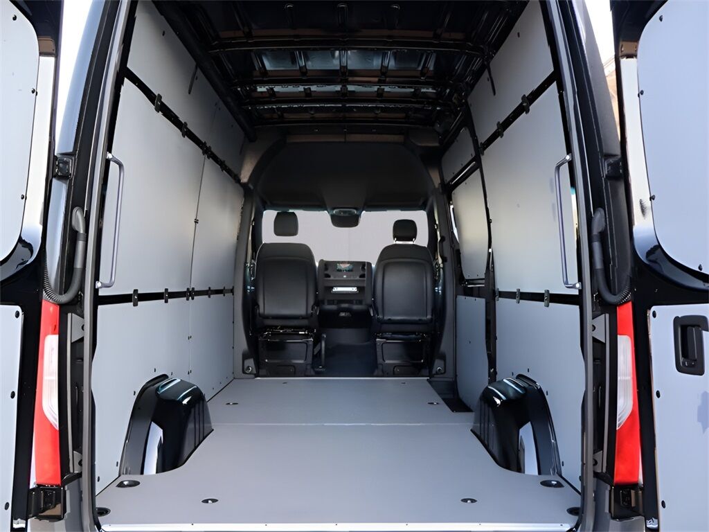 2024 Mercedes-Benz Sprinter 2500 Cargo 144 WB San Clemente CA