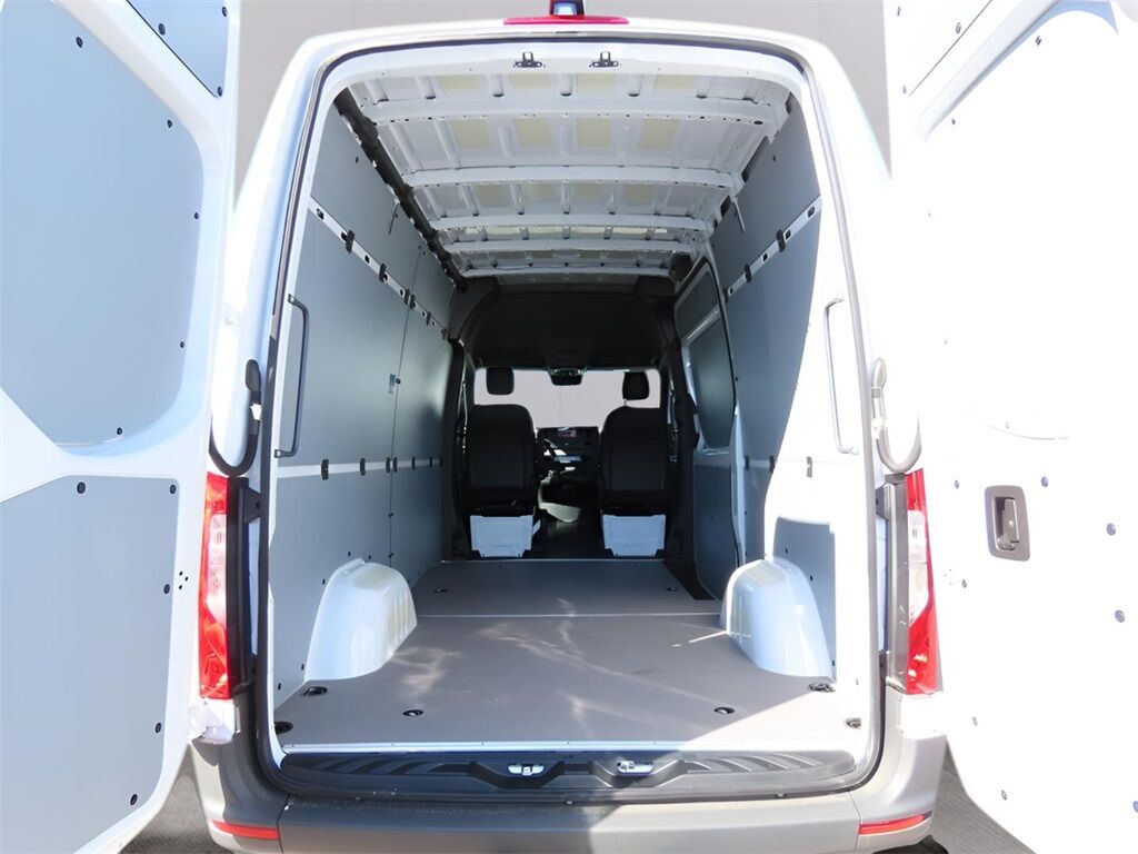 2024 Mercedes-Benz Sprinter 2500 Cargo 144 WB San Clemente CA