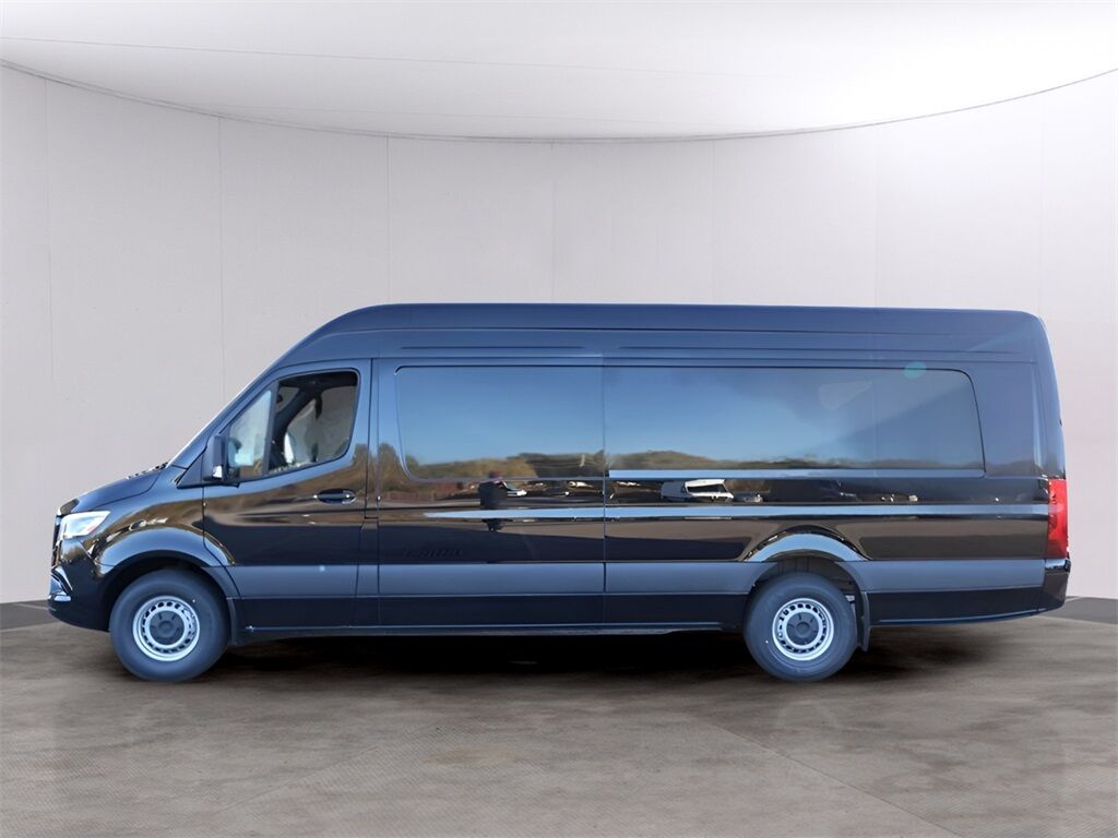 2024 Mercedes-Benz Sprinter 2500 Cargo 170 WB