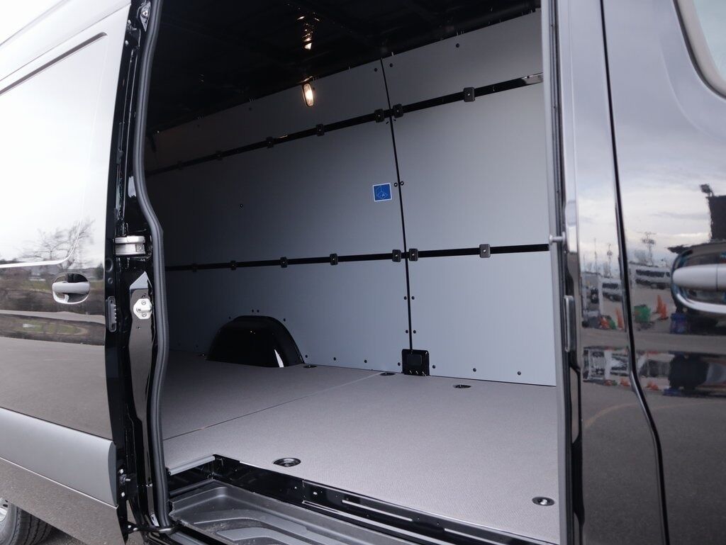 2024 Mercedes-Benz Sprinter 2500 Cargo 170 WB San Clemente CA