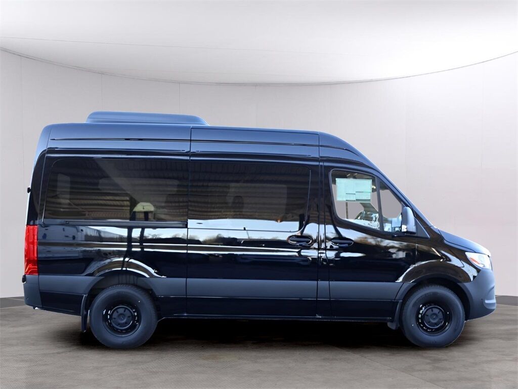 2024 Mercedes-Benz Sprinter 2500 Passenger 144 WB San Clemente CA