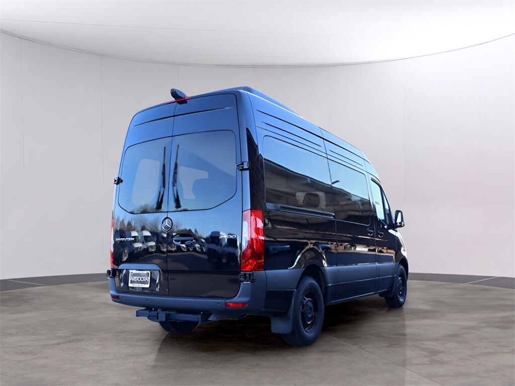 2024 Mercedes-Benz Sprinter 2500 Passenger 144 WB San Clemente CA