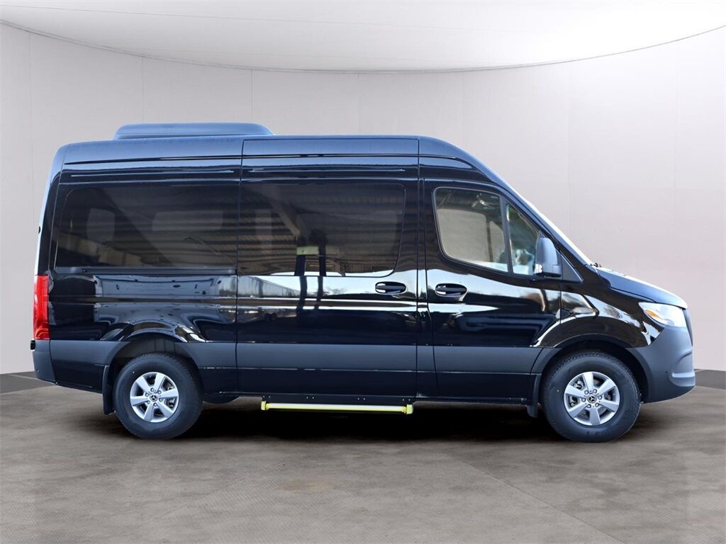2024 Mercedes-Benz Sprinter 2500 Passenger 144 WB San Clemente CA