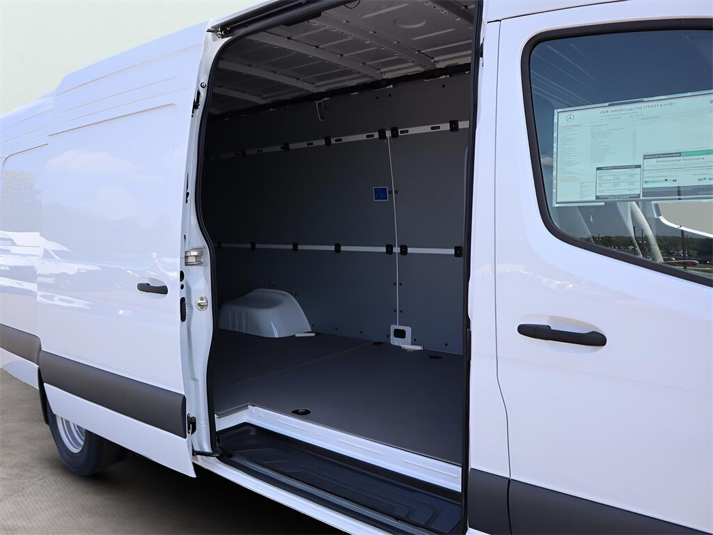 2024 Mercedes-Benz Sprinter 3500 Cargo 170 WB Extended San Clemente CA