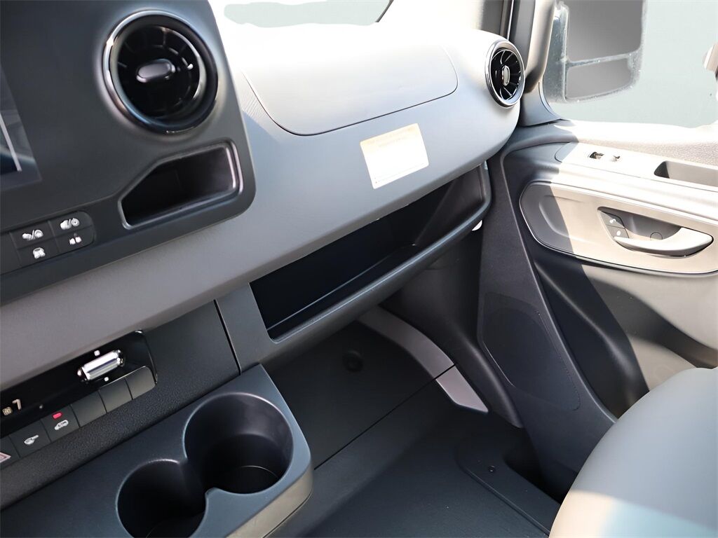 2024 Mercedes-Benz Sprinter 3500 Cargo 170 WB Extended San Clemente CA