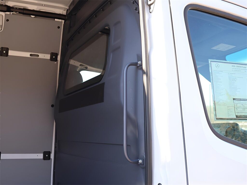 2024 Mercedes-Benz Sprinter 3500 Cargo 170 WB Extended San Clemente CA