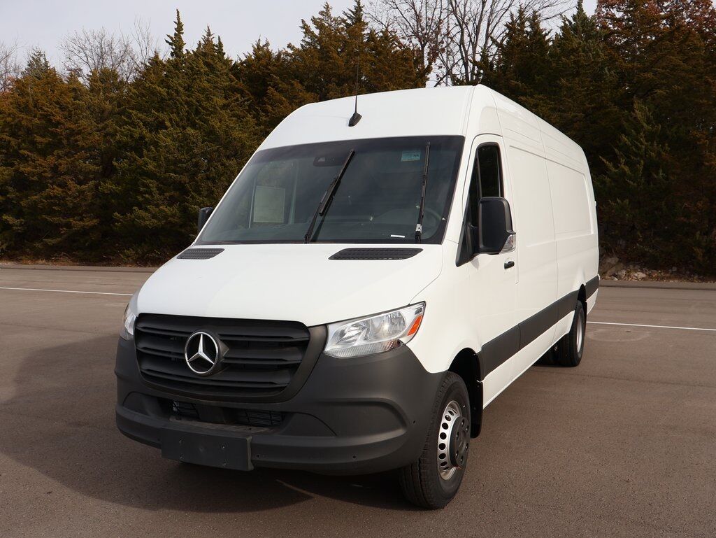 2024 Mercedes-Benz Sprinter 3500 Cargo 170 WB Extended