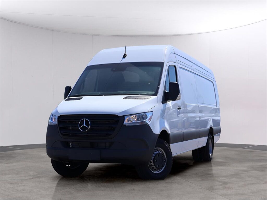 2024 Mercedes-Benz Sprinter 3500 Cargo 170 WB