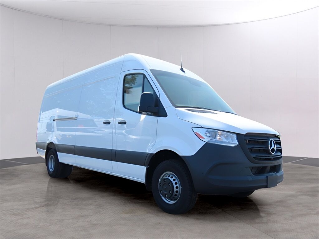 2024 Mercedes-Benz Sprinter 3500 Cargo 170 WB San Clemente CA