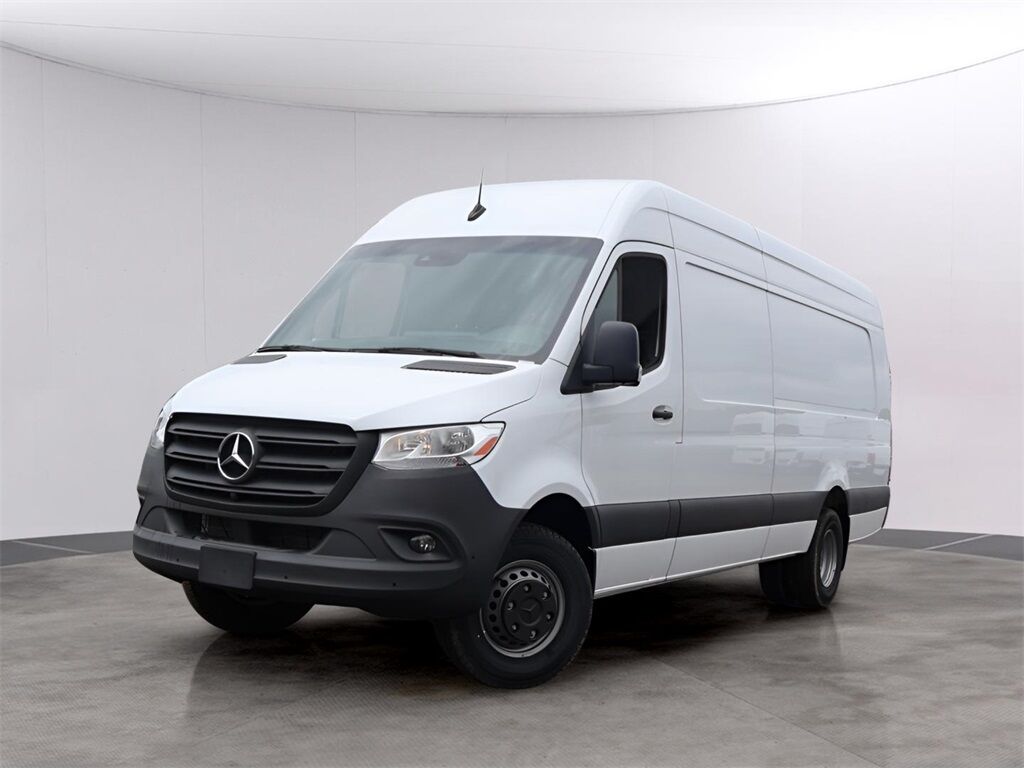 2024 Mercedes-Benz Sprinter 3500 Cargo 170 WB