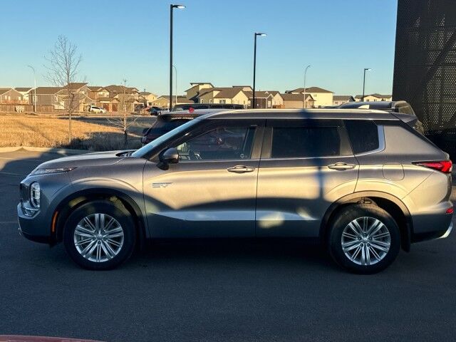 2024 Mitsubishi Outlander PHEV LE Grande Prairie AB 2024 Mitsubishi Outlander PHEV LE Grande Prairie AB