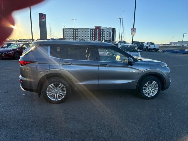 2024 Mitsubishi Outlander PHEV LE Grande Prairie AB 2024 Mitsubishi Outlander PHEV LE Grande Prairie AB