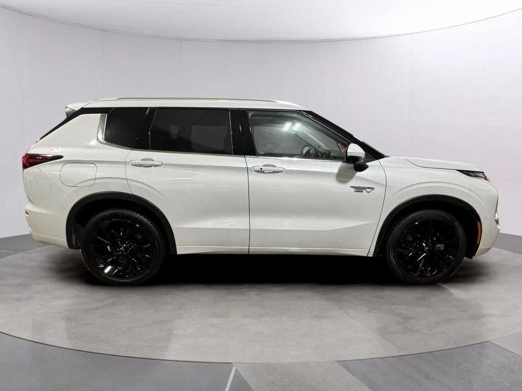 2024 Mitsubishi Outlander PHEV SEL