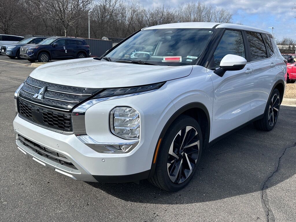2024 Mitsubishi Outlander SE San Clemente CA