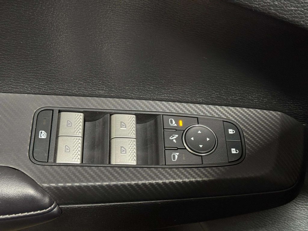 2024 Mitsubishi Outlander SE w/3rd Row Seating San Clemente CA