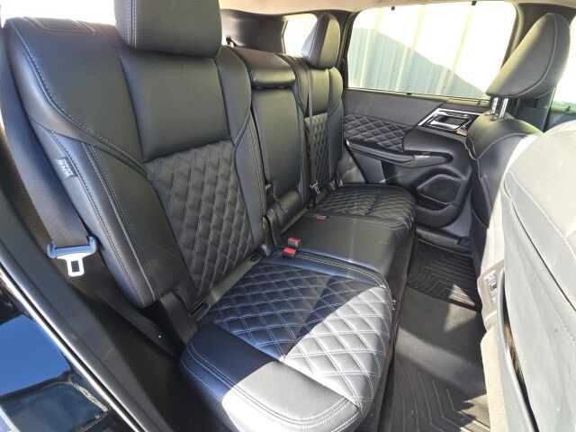 2024 Mitsubishi Outlander SEL Watertown SD 2024 Mitsubishi Outlander SEL Watertown SD