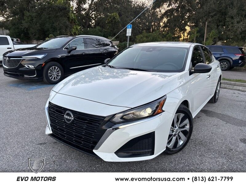 2024 Nissan Altima S's photo