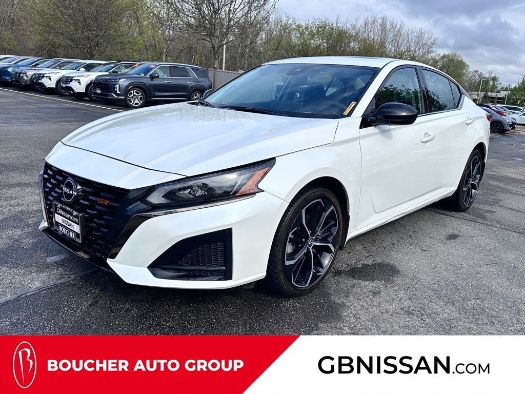 2024 Nissan Altima 2.5 SR w/Premium Pkg