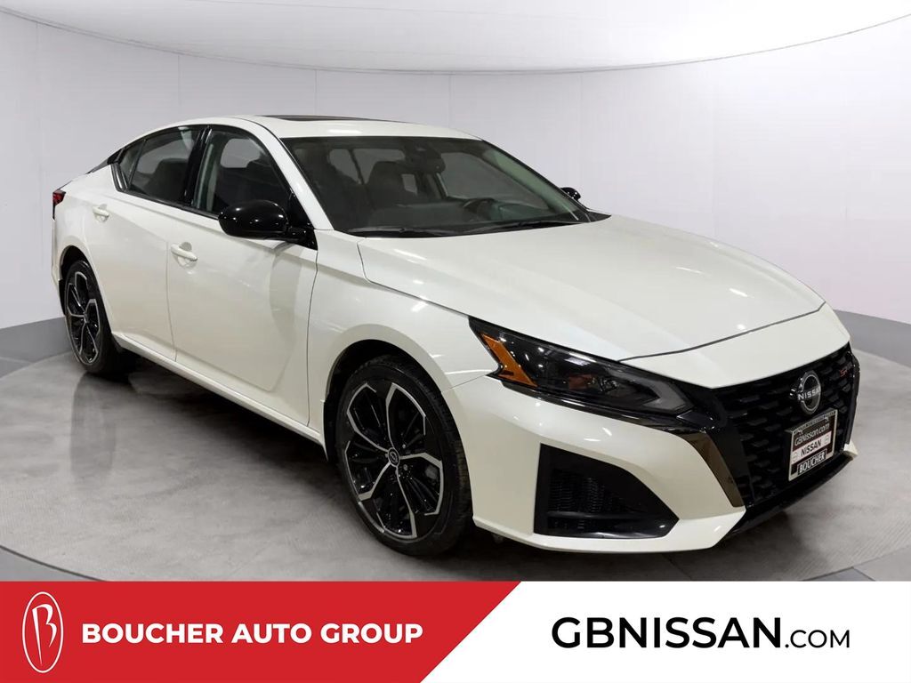 2024 Nissan Altima 2.5 SR w/Premium Pkg