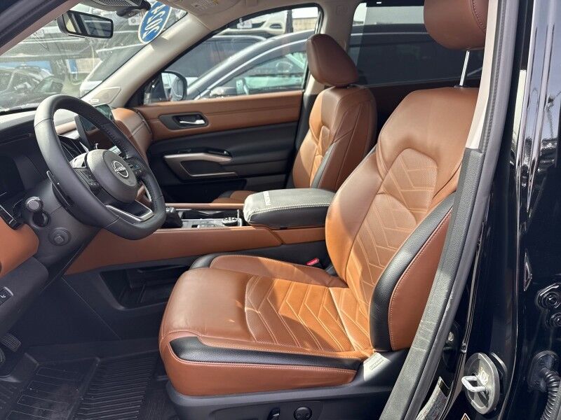 2024 Nissan Pathfinder Platinum AWD 2024 Nissan Pathfinder Platinum AWD