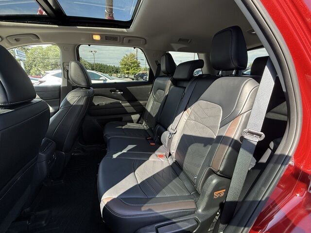 2024 Nissan Pathfinder Platinum San Clemente CA 2024 Nissan Pathfinder Platinum San Clemente CA