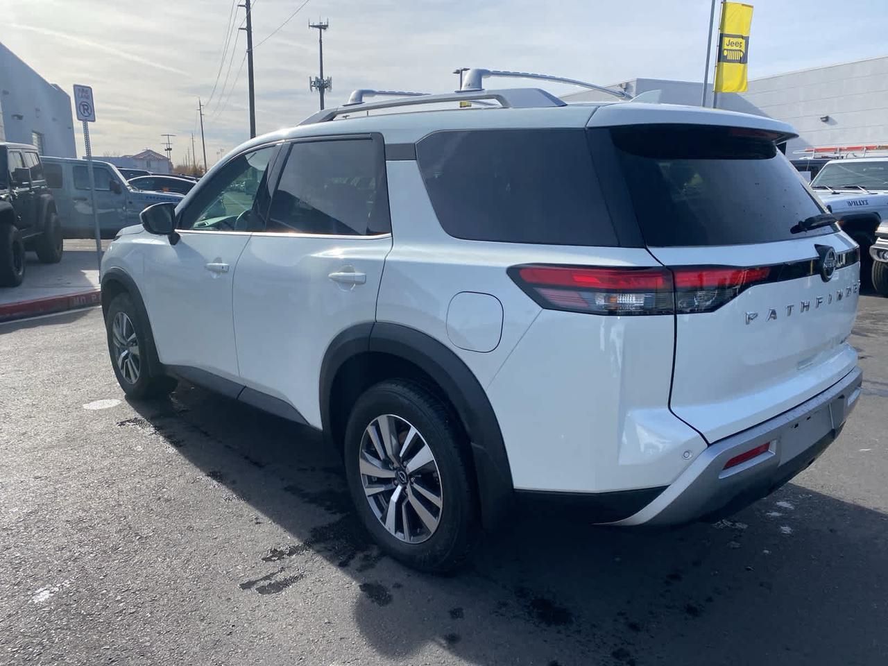 2024 Nissan Pathfinder SL Irving TX