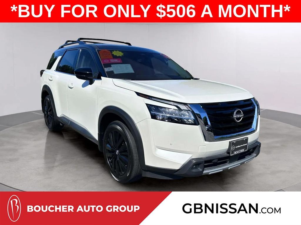 2024 Nissan Pathfinder SL w/Premium
